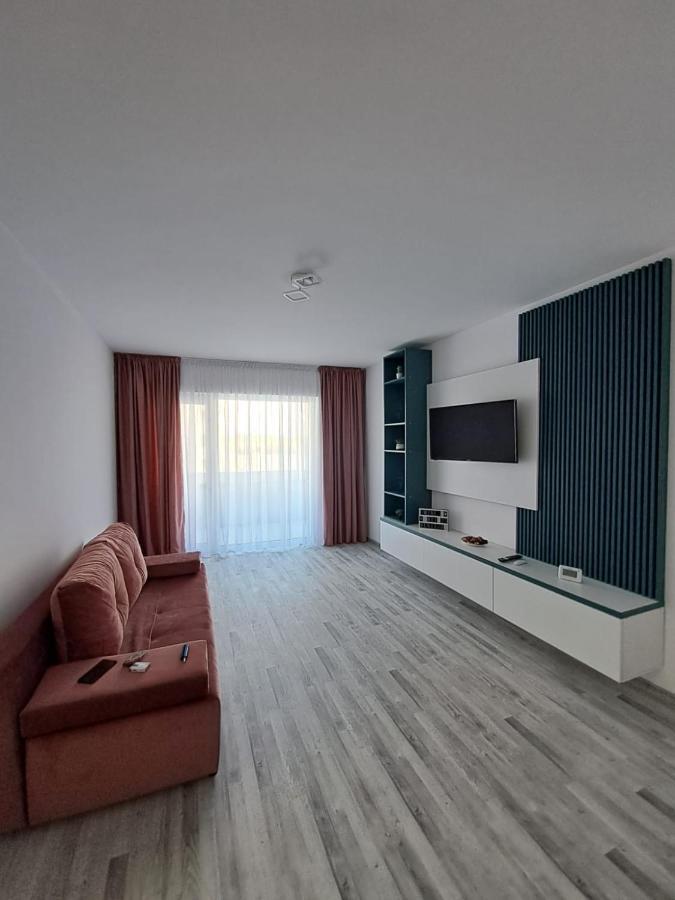Happy Rental Apartments 2 Craiova Bagian luar foto