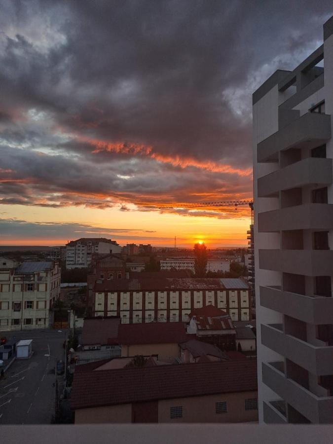 Happy Rental Apartments 2 Craiova Bagian luar foto