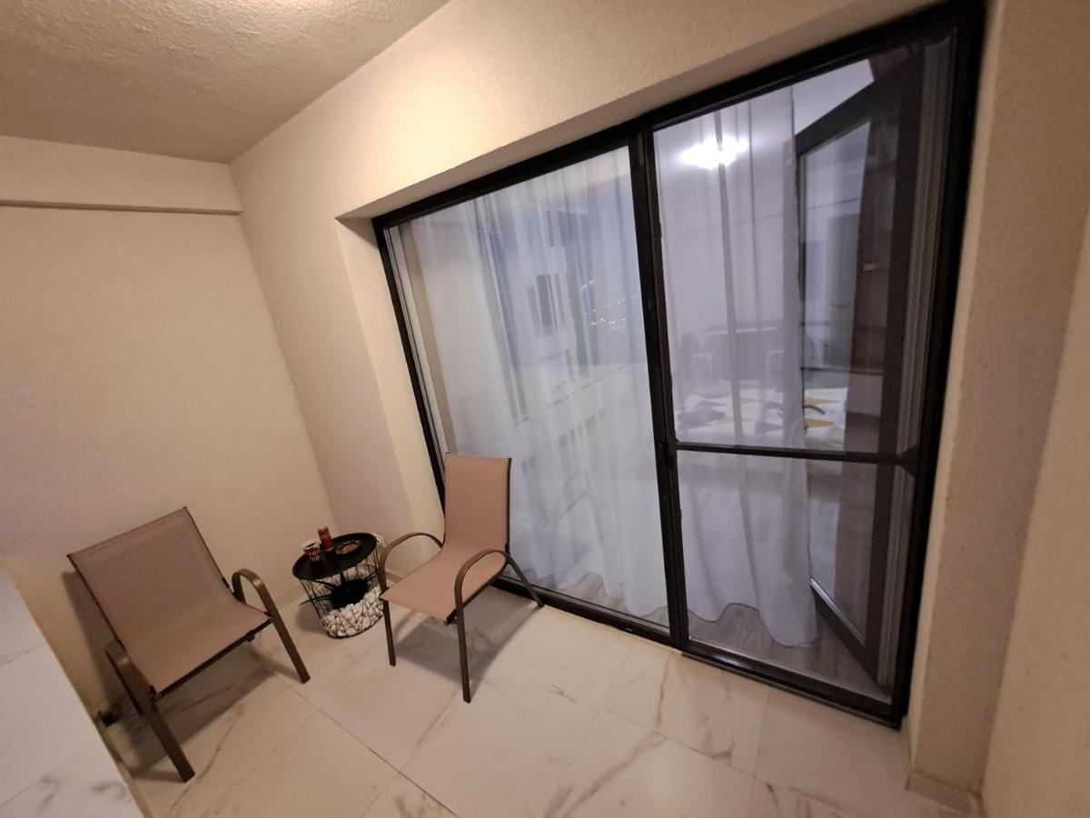 Happy Rental Apartments 2 Craiova Bagian luar foto